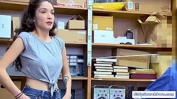 播放 Stripsearchporn.com - 一个 他妈的 大 奶 青少年 latina 的 官员