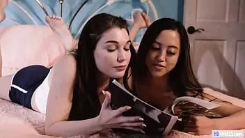 Reproduzir Tenho medo de escuro, faça algo por mim! - Alexia Anders e Lily Lou