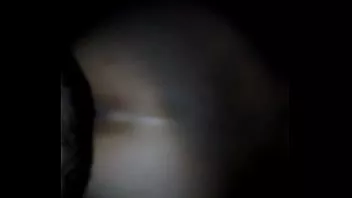 Riproduci Fottuta cagna latina con un grosso bottino