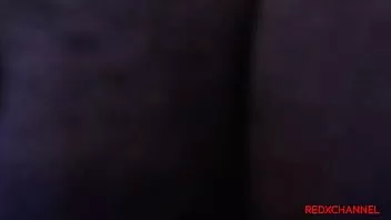 Jouer J'ai dû dire à la femme de chambre un gros mensonge pour baiser sa chatte phat