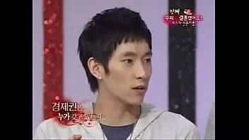 Redare Amwf cristina confalonieri fată italiană kim hyun joon tip sud-coreean căsătorie internațională cuplu "vocalist, lector colegiu soțul meu sud-coreean mă place când port o fustă scurtă, dar nu-i place când port un tricou cu piept deschis