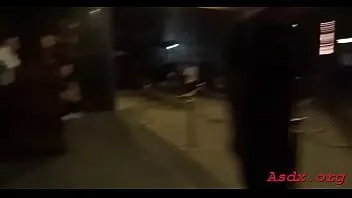 Redare Fetița înfometată de sex își înșurubează micul ei tunel de dragoste