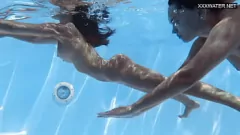 play Pornostar ungherese Irina Cage e Angelica Heart's Wet & Wild Ride Econtro