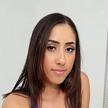 Porno Yıldızı Kira Perez