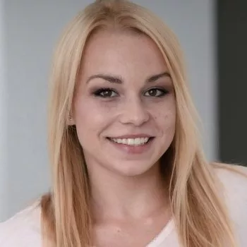 ポルノスター Rebeka Black