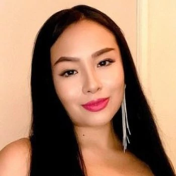 Порнозвезда Thaina Fields